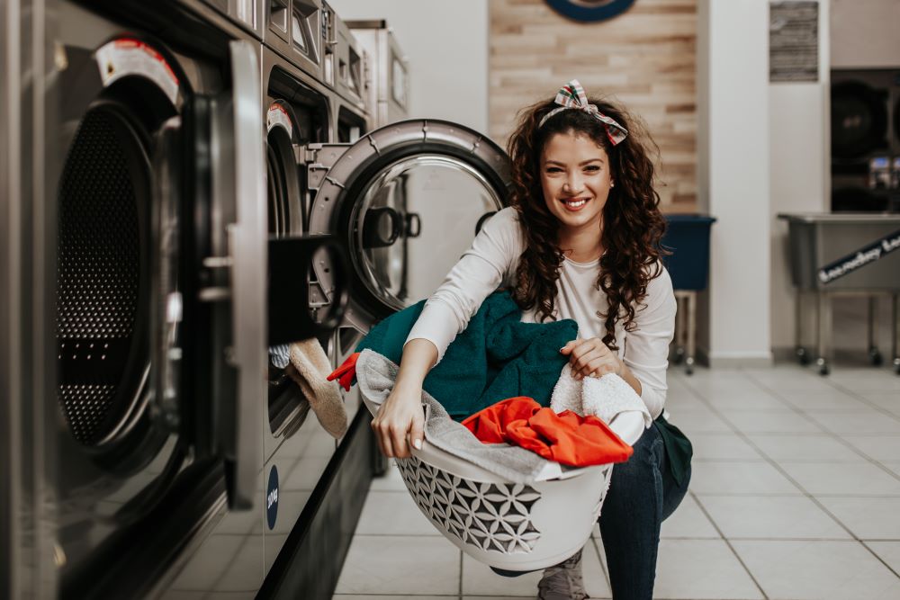Laundromat Shutterstock 1391328773 Smaller